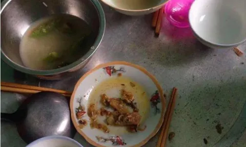 Ca làm kết thúc lúc 3 giờ sáng, người vợ chết lặng trước mâm cơm chồng "để phần"