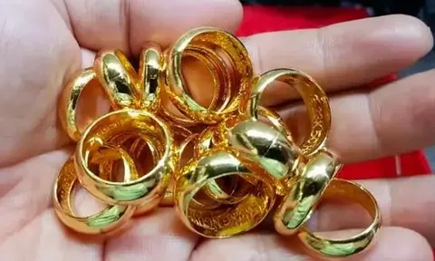 Giữ vàng cả chục năm, đến lúc cần tiền lại không dám bán