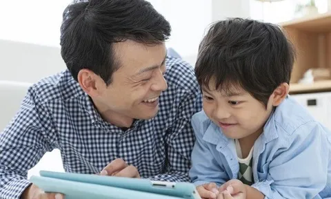 Vì sao sự đồng hành của người bố mang lại nhiều lợi thế cho sự phát triển của trẻ?