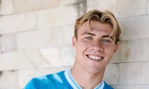 Napoli chính thức mua đứt Rasmus Højlund từ Manchester United