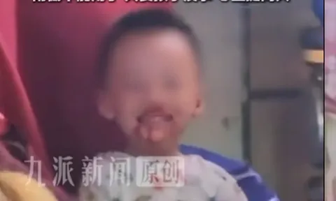 Rơi từ tầng 10 xuống mái che, bé trai 3 tuổi thoát chết trong gang tấc