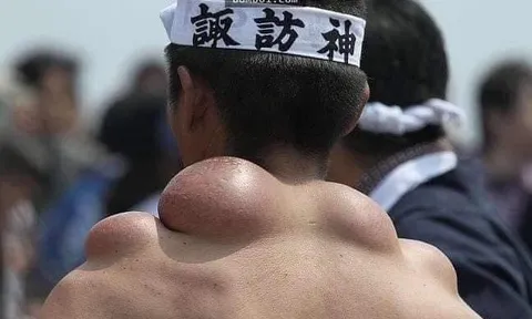 Dấu ấn kiêu hãnh trên vai những người "gánh vác vị thần" ở Nhật Bản