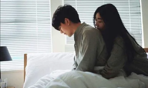 Lấy vợ hơn 8 tuổi, đêm tân hôn cô ôm chầm lấy tôi khóc nức nở, câu nói sau đó khiến tôi sững sờ