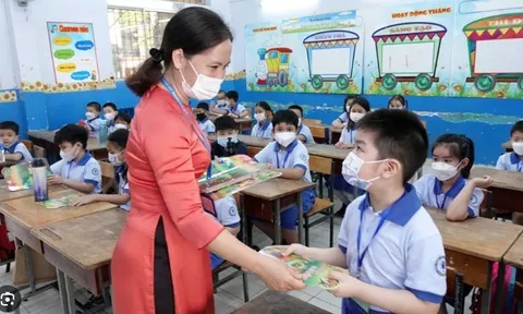 Giáo viên kiêm nhiệm Bí thư Chi bộ trường: Mức giảm tiết dạy theo Thông tư 05 là bao nhiêu?