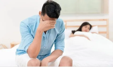 Lao về nhà sau cuộc gọi từ con gái, tôi run rẩy thấy cảnh tượng của vợ trên giường 