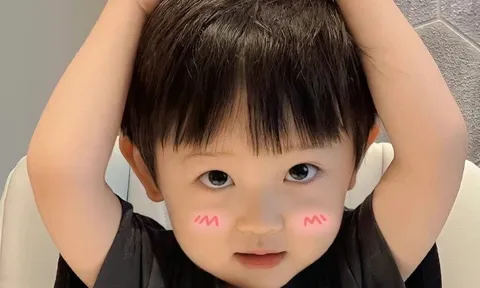 Ông nội đặt tên cho cháu là Trình Độ, người mẹ đổi thành tên khác vừa hay vừa ý nghĩa