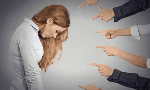 Vì sao càng hy sinh, càng nhiệt tình lại càng dễ bị xem thường?