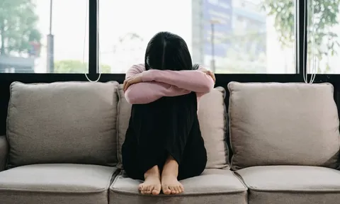 7 dấu hiệu cảnh báo bạn đang tự ngược đãi bản thân, dấu hiệu thứ 5 rất nhiều người mắc phải
