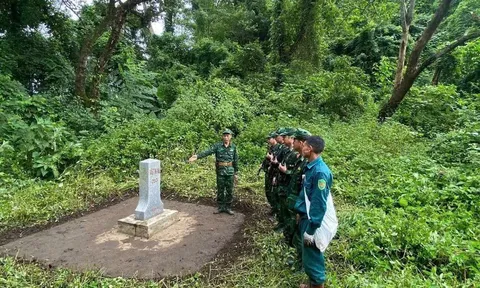 Nâng cao ý thức pháp luật, chủ động phòng ngừa vi phạm nơi biên giới Na Mèo