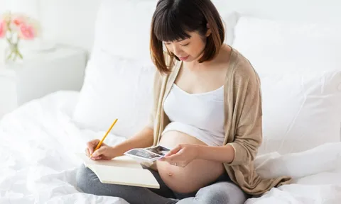 Nghỉ hưu 1 tháng rồi sinh con, có được hưởng 6 tháng thai sản?