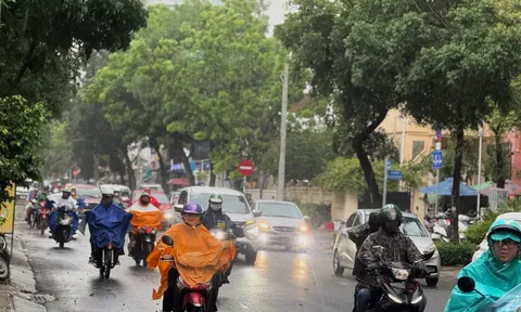 Thời tiết TP.HCM những ngày tới: Mưa rất to, nguy cơ ngập diện rộng