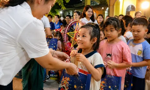 Tết Trung thu 2026: Nhóm trẻ em nào ở Hà Nội sẽ được nhận quà 1 triệu đồng?