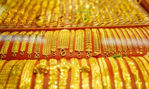 Giá vàng chiều 2/4: Đột ngột quay đầu, từ sáng tới chiều giảm mạnh tới 3,3 triệu đồng mỗi lượng