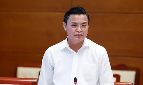 Bàn tay "đạo diễn" của cựu Cục trưởng Hoàng Văn Thức giúp doanh nghiệp trúng thầu và nhận "lại quả" 8% tương đương gần 35 tỷ đồng như thế nào?