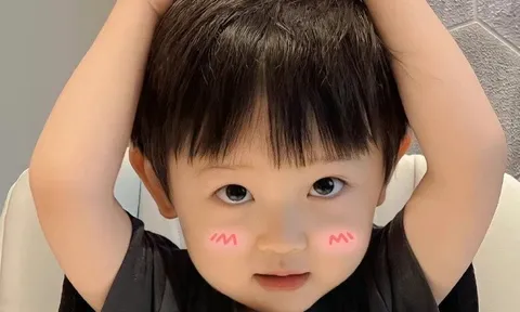 Ông nội nói nhân viên tư pháp đặt tên cho cháu là Lưu Thừa Bách Tính, nghe giải thích ý nghĩa nhiều người “ngã ngửa”