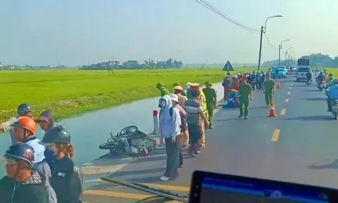 Tình trạng đau lòng tại hiện trường của bé trai 12 tuổi tử vong sau tai nạn giao thông khi đi cùng bố