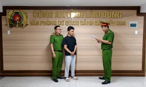 Bắt Ngô Anh Tuấn vì "làm phép" với điện thoại của khách đến ngân hàng vay vốn