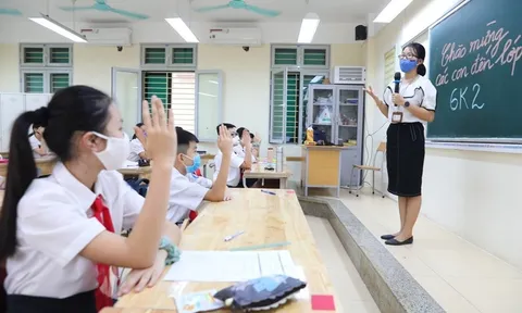 Bảng lương giáo viên chính thức mới nhất theo Thông tư 31 như thế nào?