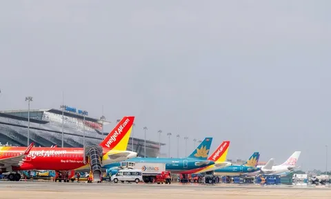 Tiếp tục đề xuất phụ thu nhiên liệu hàng không: Bay Hà Nội-TPHCM thêm 311.000 đồng?