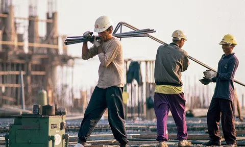 Người phụ nữ thuê lao động nhập cư để sửa nhà rồi "quỵt" tiền công bằng cách không ai ngờ