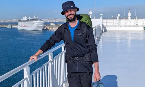 Bỏ việc ổn định, lương cao để theo đuổi hành trình khám phá thế giới, chàng trai này khiến nhiều người bất ngờ