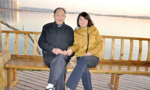 Không quan tâm tuổi tác hay hoàn cảnh, cô giáo 38 tuổi chọn gắn bó với người đàn ông 66 tuổi khiến nhiều người bất ngờ