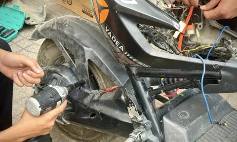 Tình trạng học sinh biến xe điện thành "quái thú tốc độ" có thể chạy tới 90km/h: Công an lên tiếng