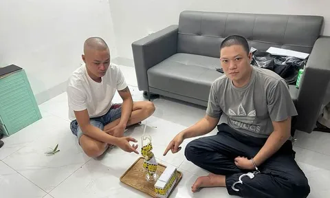 Bắt quả tang 2 gã đàn ông đang "làm chuyện mờ ám" trong căn trọ của Đoàn Thị Thu Hằng