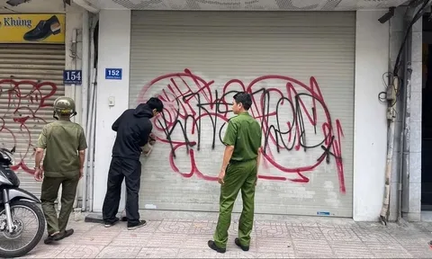 Nam thanh niên mang 8 bình sơn đi... vẽ bậy nhằm “thỏa mãn sở thích cá nhân”