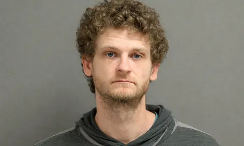 Nam diễn viên đình đám bị bắt giữ vì cáo buộc nổ súng tấn công 3 người đàn ông