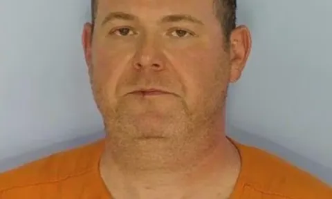 . Bác sĩ "cắt nhầm" khiến bệnh nhân tử vong ngay trên bàn mổ