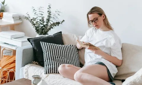 Mệt mỏi vì áp lực xung quanh, nhiều người trẻ chọn sống chậm như “bà ngoại Italy” để thấy nhẹ đầu hơn