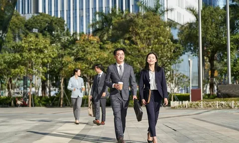 Nộp CV mãi không ai trả lời, nhiều người trẻ chuyển sang "quẹt" app hẹn hò để tìm việc, app tuyển dụng lại biến thành nơi tìm người yêu