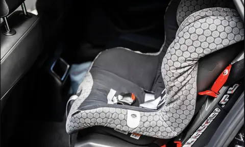 Đau lòng: Bé gái 21 tháng tuổi tử vong sau khi bị cha bỏ quên trong ô tô hơn 9 giờ