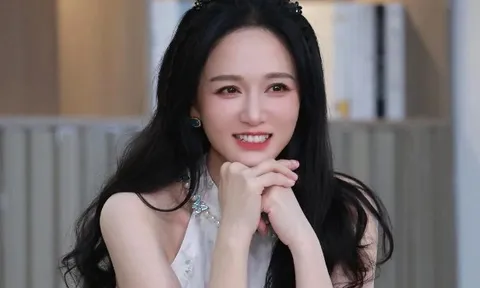 Từ ăn nội tạng đến tắm bồn mỗi ngày, bí quyết giữ dáng của nữ diễn viên gây tranh cãi