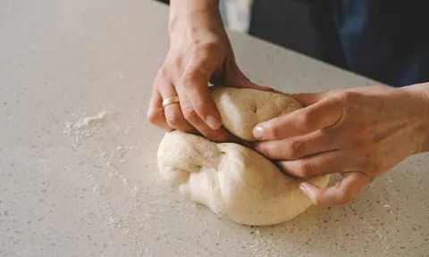 Treo khẩu hiệu “đánh vợ” để bán hàng, một quán ăn gây tranh cãi dữ dội