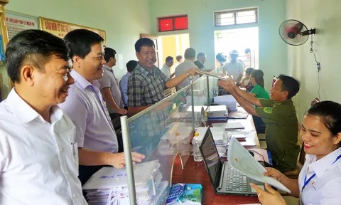 Đảm bảo 100% cán bộ công chức cấp xã chưa đáp ứng yêu cầu chuyên môn phải được cử đi bồi dưỡng theo Quyết định 700, chi tiết ra sao?