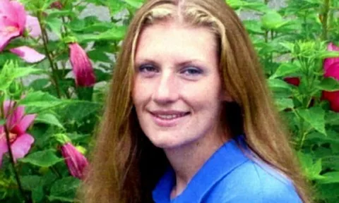 Chân dung “Charles Manson phiên bản nữ”: Thao túng quản giáo, tạo nên cuộc vượt ngục khiến cả nước Mỹ chấn động và cái kết sau 140 ngày trốn chạy