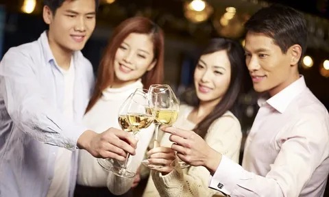 Từng bị gắn mác “con nhà giàu ăn chơi”, giờ họ lại trở thành kiểu sếp mà nhân viên văn phòng nào cũng mơ ước