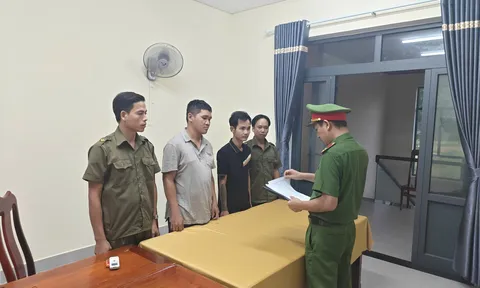 Khởi tố, bắt tạm giam hai gã trai "làm điều mờ ám" tại nhà riêng