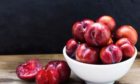Cứ đến hè là nhiều người mua cả cân để ăn vì quá "mê", nhưng loại quả này lại không “thân thiện” với 5 nhóm người