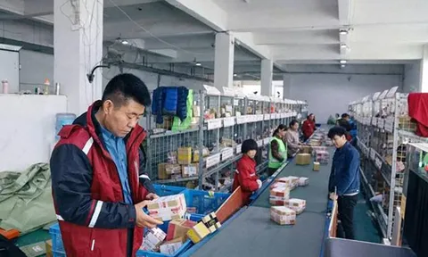 Từng làm đủ nghề để mưu sinh nơi đất khách, người đàn ông này giờ sở hữu khối tài sản khổng lồ khiến nhiều người ngỡ ngàng