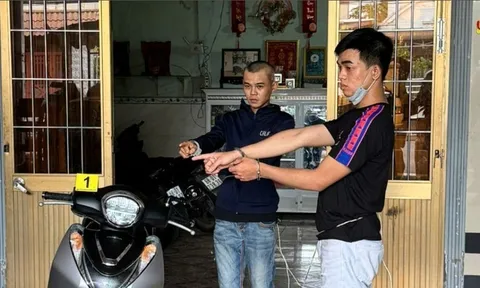 Tạm giữ 2 "đạo chích" Trần Minh Huy (SN 2002) và Châu Tuấn Kiệt (SN 2003)