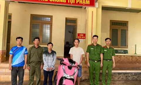 Camera an ninh hé lộ con đường tẩu thoát của 2 nghi can trộm xe SH trị giá 90 triệu đồng