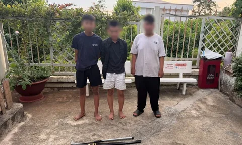 Kịp thời ngăn chặn nhóm "báo con" 15-16 tuổi mang dao, chỉa đinh ba đi “giải quyết mâu thuẫn” trong đêm