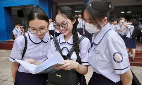 Thí sinh Hà Nội chờ "giờ G": Điểm thi và điểm chuẩn lớp 10 khi nào được công bố?
