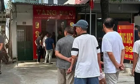 Gã đàn ông liều lĩnh cướp tiệm vàng giữa ban ngày tại Hà Nội, diễn biến sau đó khiến nhiều người chú ý