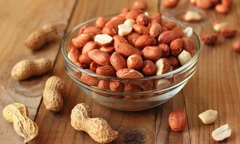Món ăn quen thuộc của tín đồ bóng đá được ví là "vua dinh dưỡng", nghiên cứu phát hiện thêm lợi ích bất ngờ nhưng không phải ai cũng nên ăn