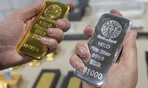 Tin lời "gửi vàng nhận lãi", người đàn ông mang hơn 5,8 tỷ đồng tài sản đến tiệm vàng rồi chỉ nhận được một câu: "Anh thích thì đi mà kiện"