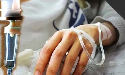 Cô gái ngoài 20 tuổi đau bụng thường xuyên nhưng chỉ uống nước ấm, nửa năm sau nhận kết quả khiến cô bật khóc